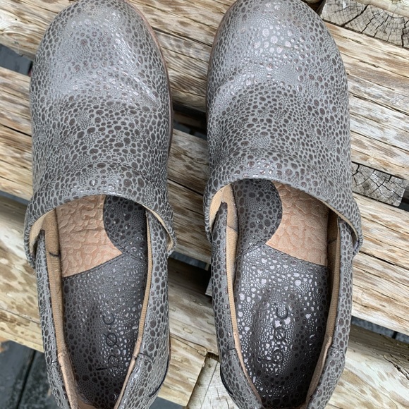 Clogs - Picture 3 of 4